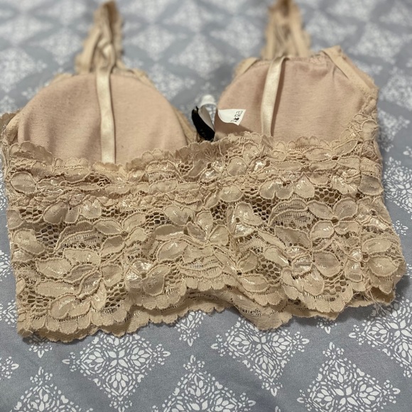 Sirens Lace padded Bralette - Picture 3 of 4